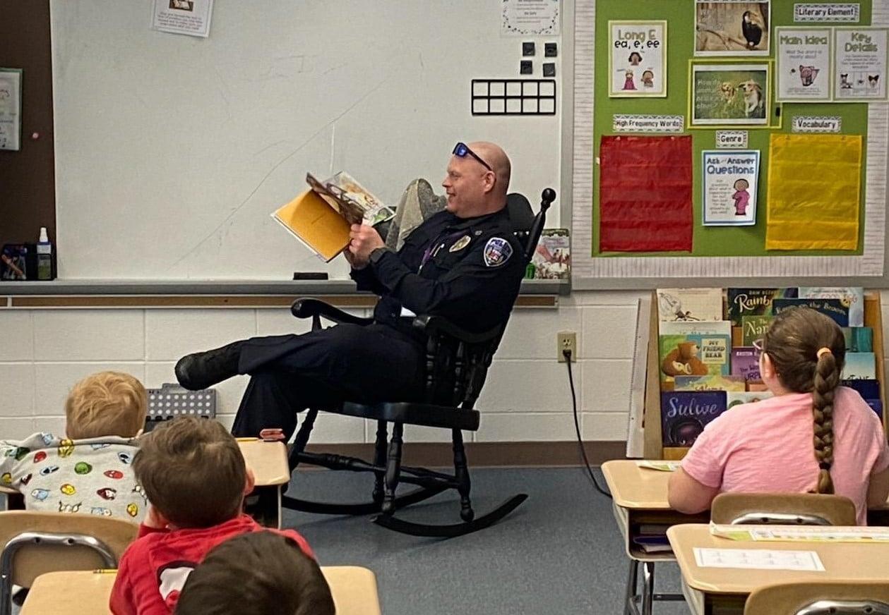 Blackstone Police Department Takes Part In Community Reading Day At ...